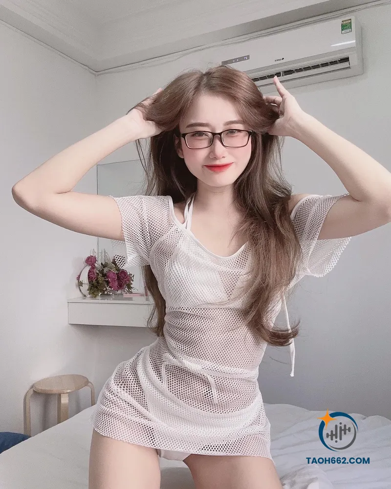 Bộ sưu tập 18+ Ảnh gái xinh mặc đồ ngủ xuyên thấu không nội y