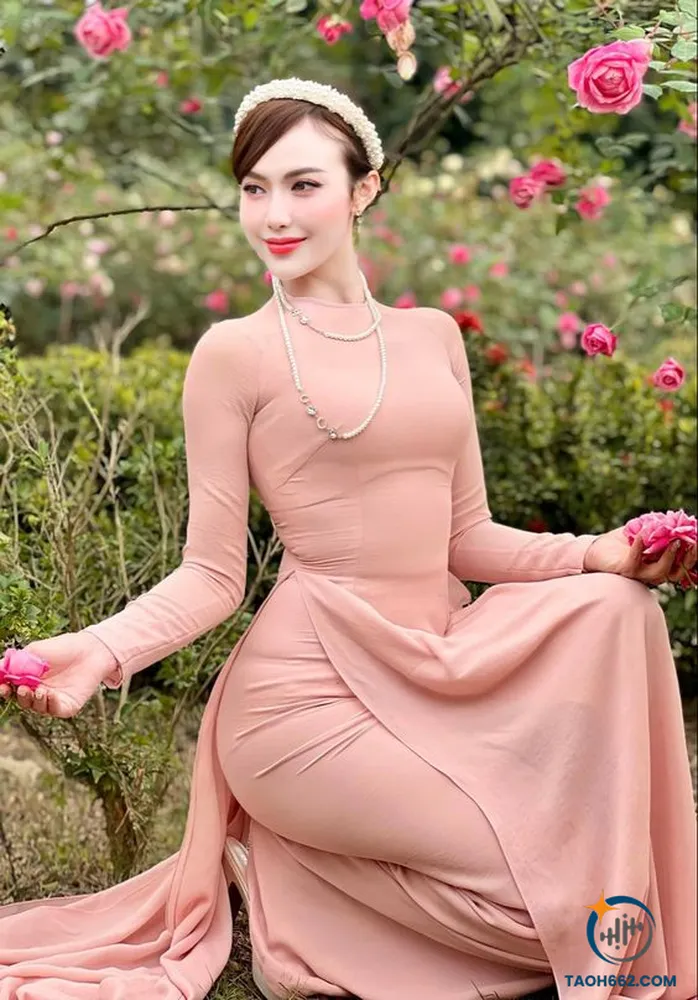 Áo dài quần satin bóng mỏng 3