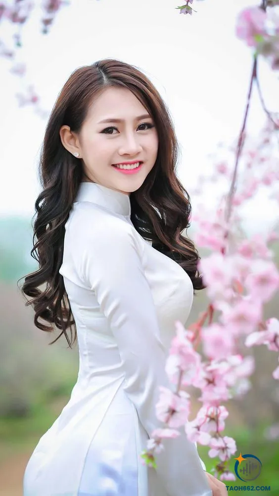 Áo dài satin mỏng 4