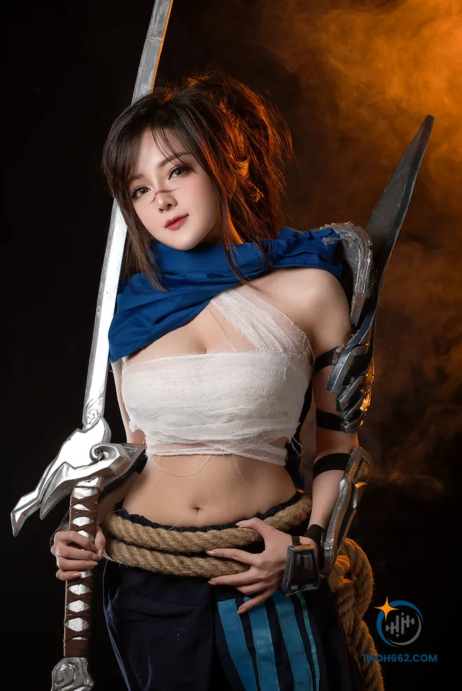 Trang bít tết cosplay