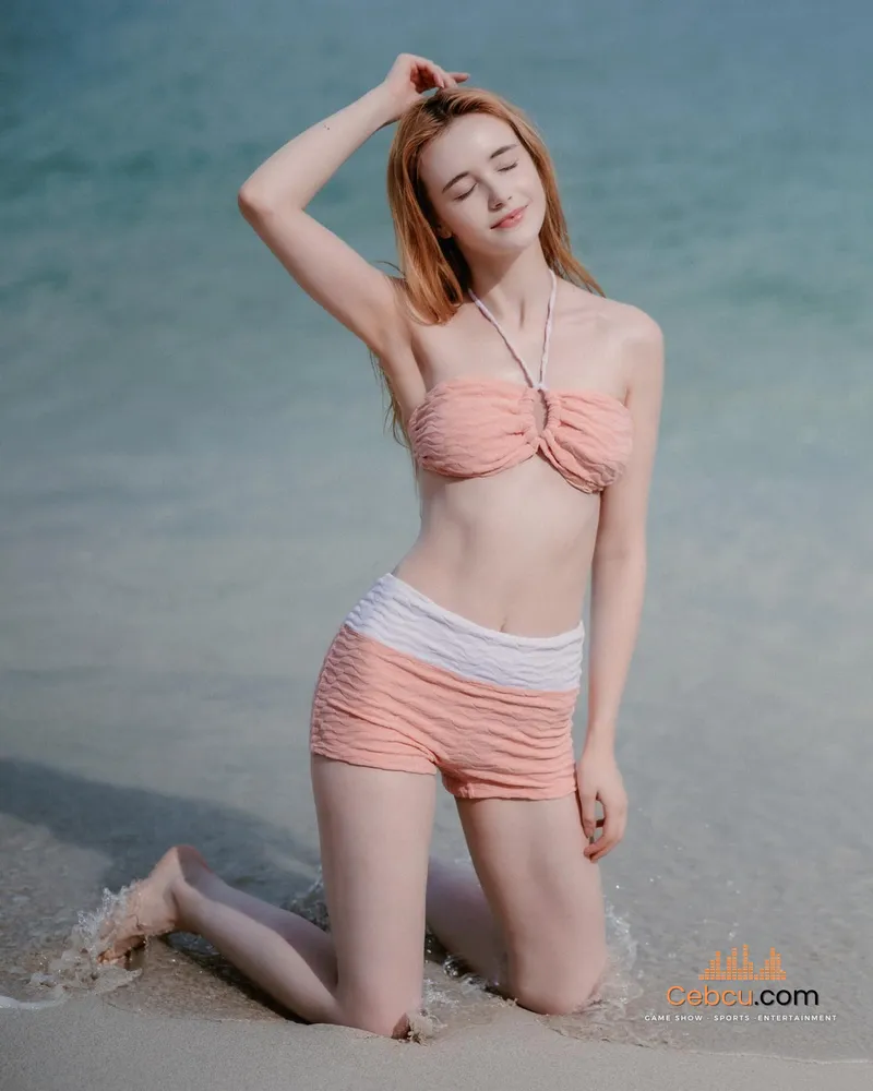 Ảnh gái Tây đẹp mặc bikini