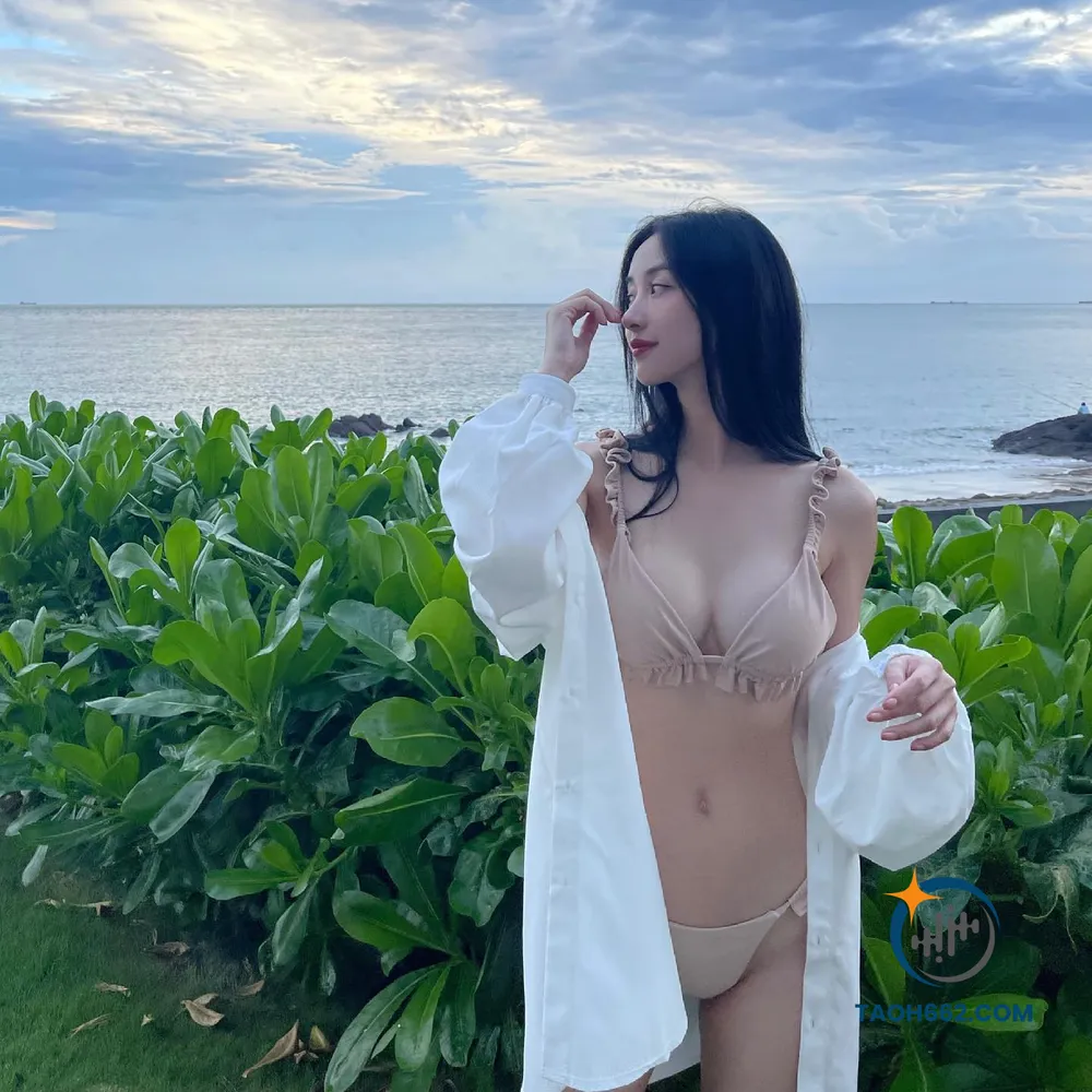 Jun Vũ mặc bikini 19