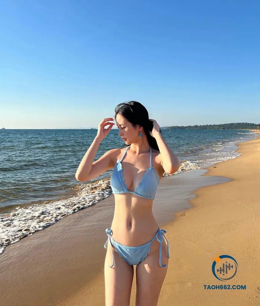 Jun Vũ mặc bikini 21