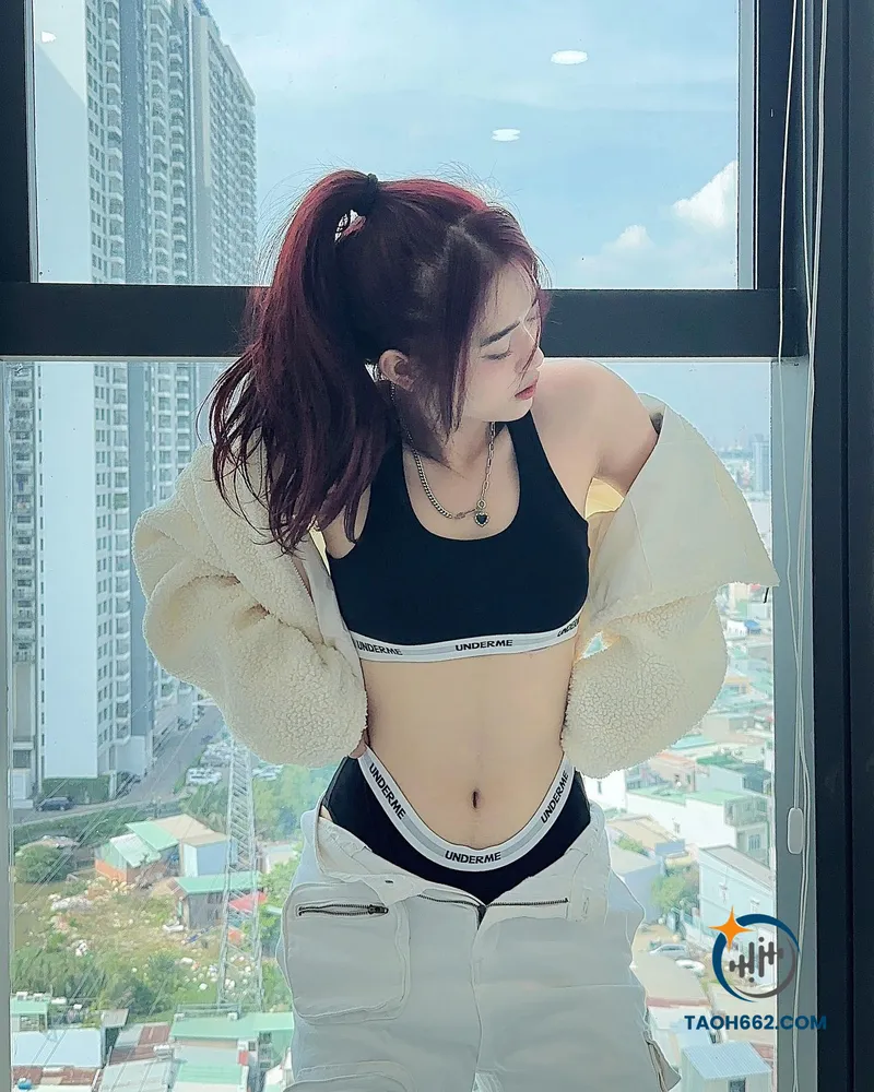 Mai Hà Hoàng Yến sexy