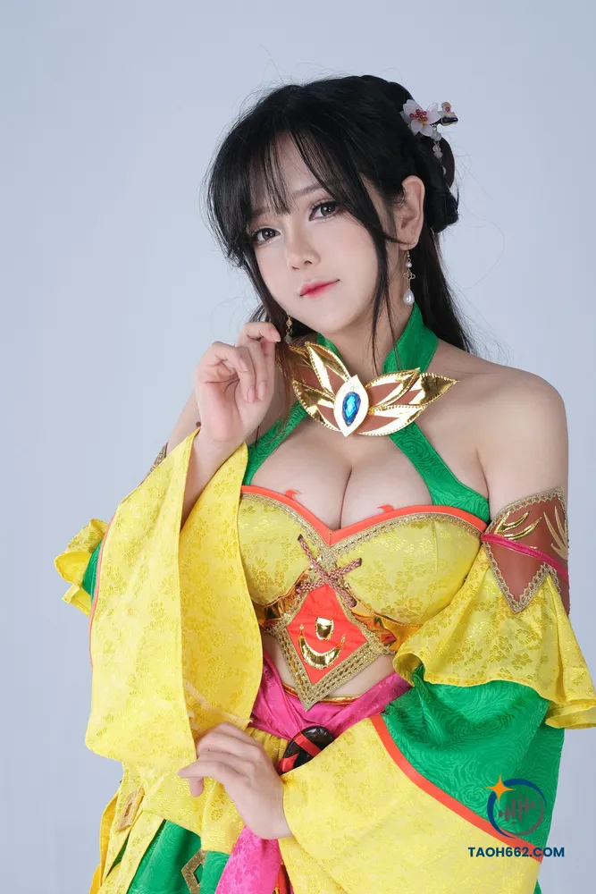 Trang bít tết cosplay