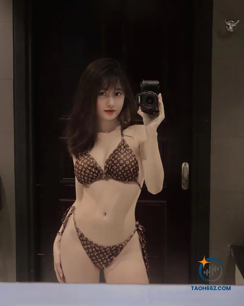 vu thi khanh huyen bikini 6