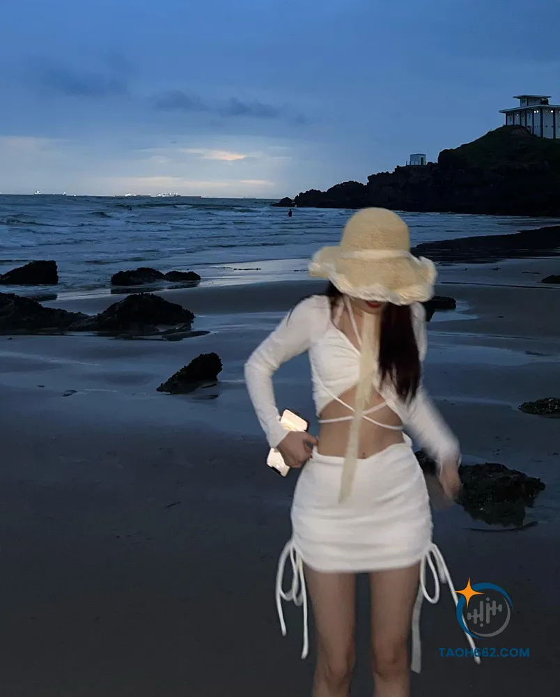 Ảnh Ngọc Kem Tiktok bikini 3