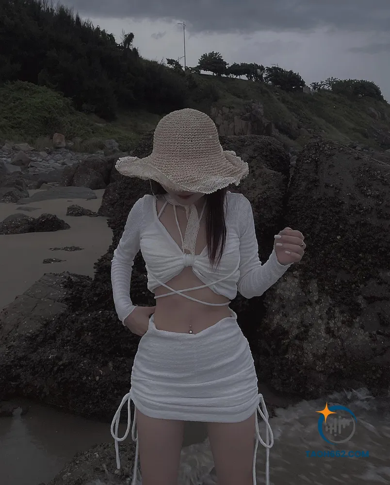 Ảnh Ngọc Kem Tiktok bikini 4